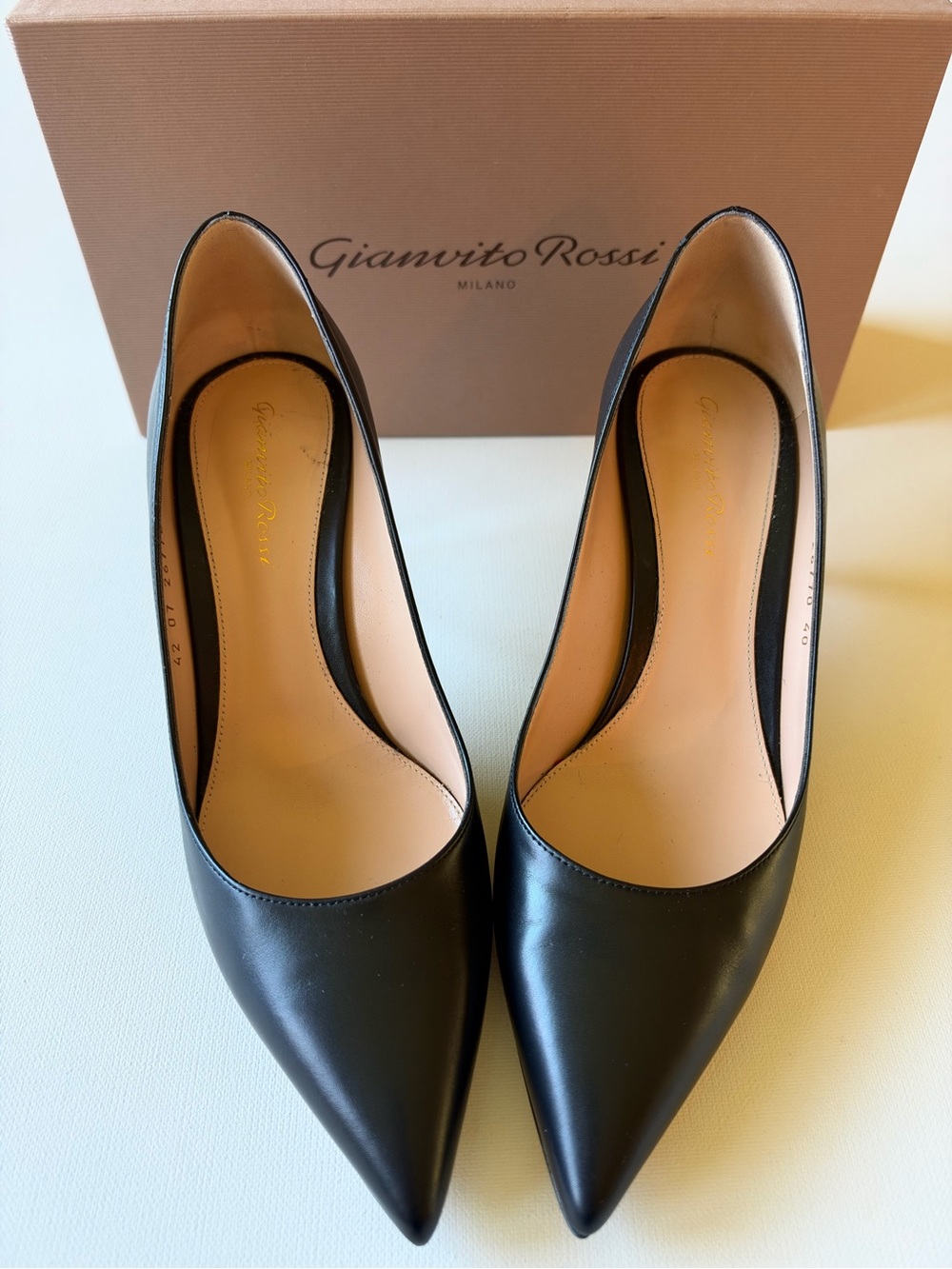 Gianvito Rossi * 70 leather pumps
